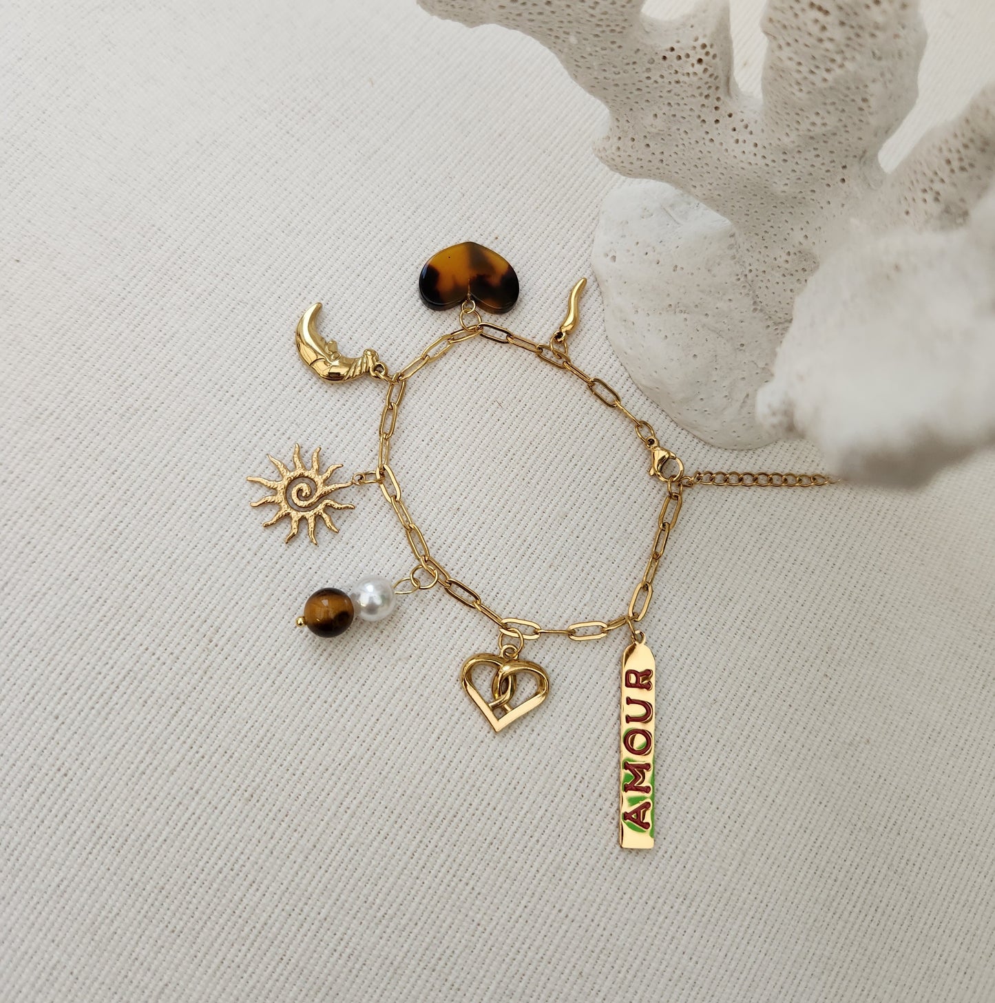 Bracelet Charms – Soleil, Lune & Cœur Style Bohème🌿