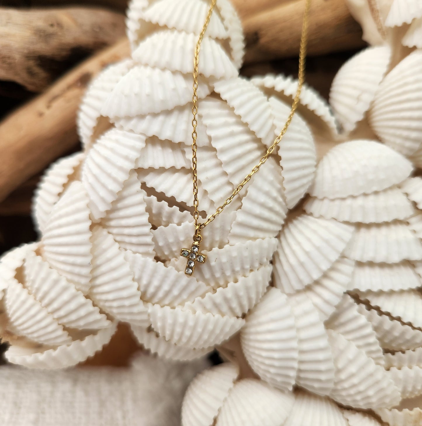 Collier fin Croix
